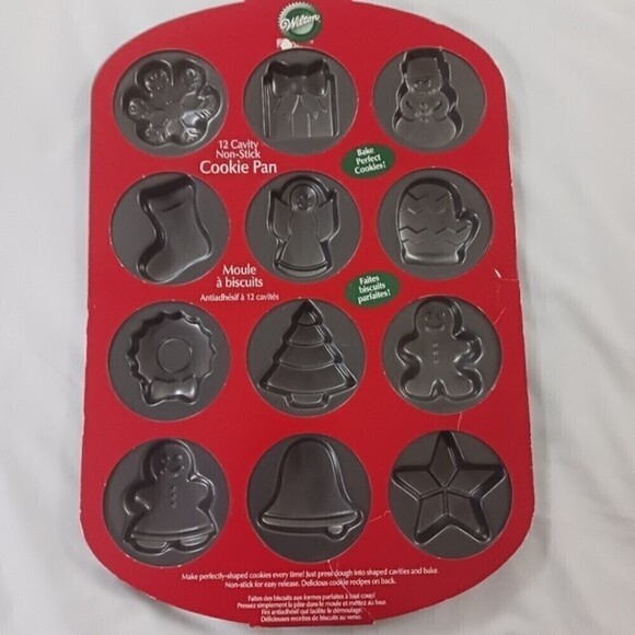 Wilton 12 Cavity Christmas Holiday Non-Stick Pan - Picture 1 of 10